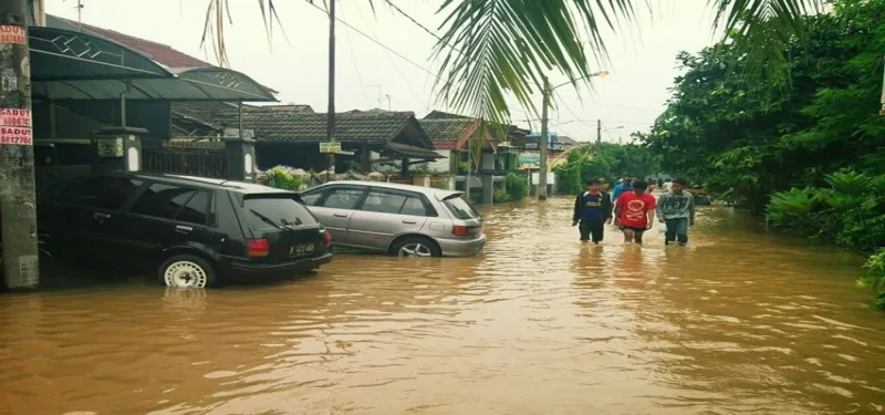 Submerged by Flood? This Procedure Can Be Executed To Save Car Lives