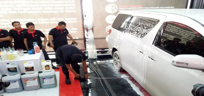 Autoglaze hadirkan layanan cuci mobil "touchless" di SPBU Pertamina