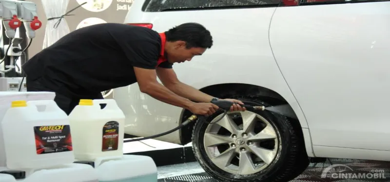 Not Only Fill in Fuel, Pertamina Retail Gas Station Now Has Car Wash Service